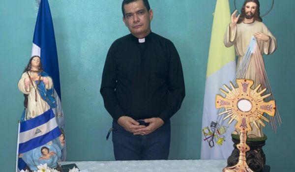 Padre Vicente Martínez: «Ver todas esas injusticias es lo que lo hace a uno hablar sin miedo»