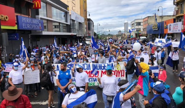Miles de nicaragüenses marchan en diferentes países en contra del proceso de votación