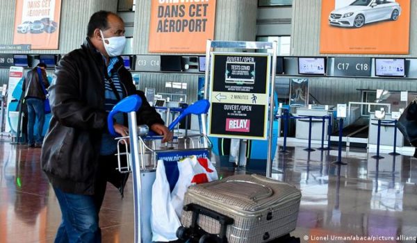Francia prohíbe los viajes no esenciales con Reino Unido debido a variante ómicron