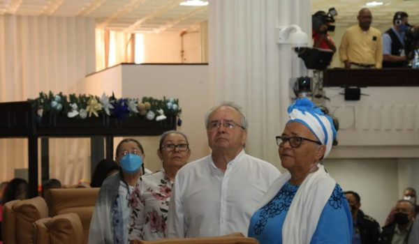 Porras clausura año legislativo repitiendo el discurso del régimen entre pastorelas y villancicos