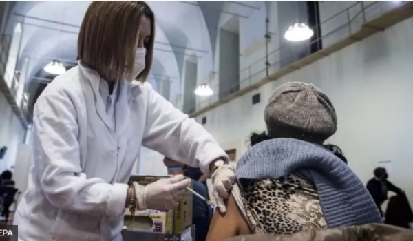 Covid: el debate sobre si la vacunación debe ser obligatoria