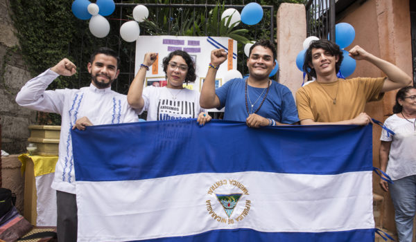 Exilio, asedio y cárcel: así viven los expresos políticos