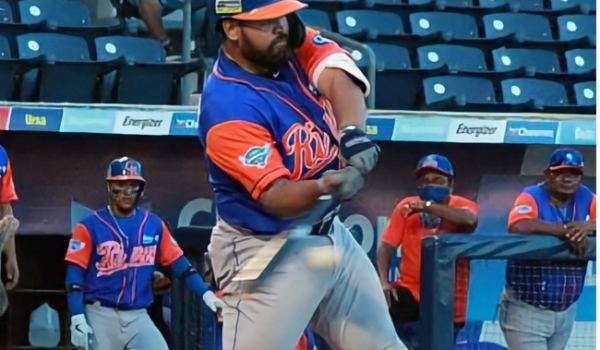 Rafael Estrada con jornada perfecta de 5-5 a pesar de tensión entre Gigantes y Tigres