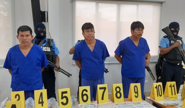 La Policía presentó hace dos meses y medio a los medios oficialista a tres de los implicados en la masacre. LA PRENSA/Archivo