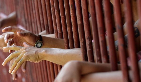 El caso de un hombre que mató a un obrero para fingir su propia muerte