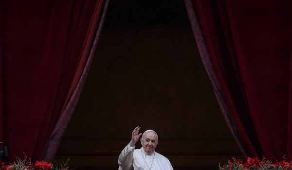 El papa ora por los presos políticos, los emigrantes y refugiados