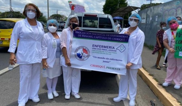 Covid: «Nos agradecen el sacrificio, pero no nos pagan lo trabajado», el reclamo de las enfermeras en Panamá por sus condiciones durante la pandemia