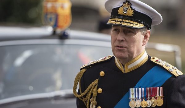 Príncipe Andrés: el duque de York ya no será llamado Su Alteza Real tras perder títulos militares y patrocinio real