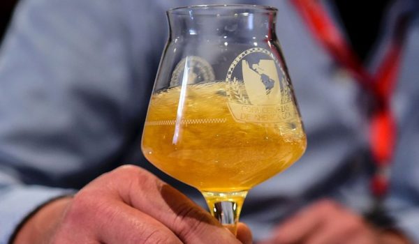 Por qué se piensa que el alcohol es relajante y de dónde surgió esa idea equivocada