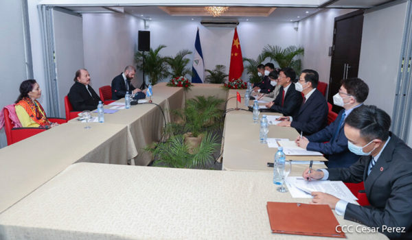 Laureano Ortega firma, a nombre del régimen, un acuerdo para integrar a Nicaragua en la «Nueva Ruta de la Seda» de China