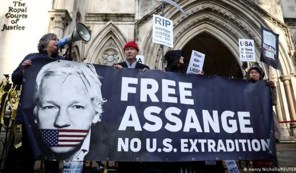 Justicia británica permite a Assange recurrir su extradición a EE.UU.