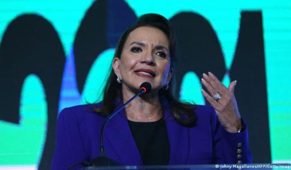 Xiomara Castro: «Hoy inicia el Gobierno del pueblo» en Honduras