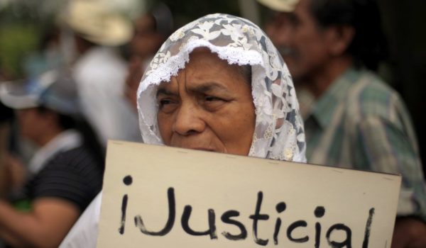 «Con los Acuerdos de Paz de El Salvador inició un proceso democrático hace 30 años y que Bukele los critique es antihistórico e ignorante»
