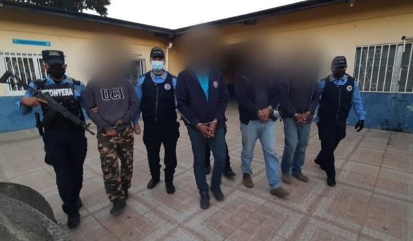 Detienen a cuatro traficantes de nicaragüenses y cubanos