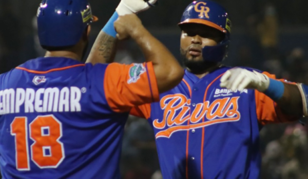 Gigantes muestran solidez de su estructura; Tigres enseñan su garra frente al Tren