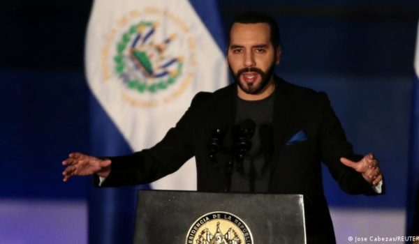 ¿Por qué Nayib Bukele ya no condena a Ortega en los foros internacionales? Claves para entender su radical giro