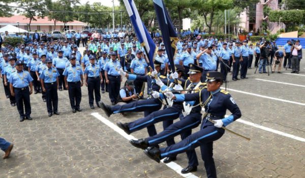 Ortega manda a reformar la Constitución y la Ley de la Policía para castigar a los desertores