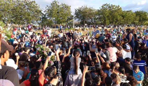 Cientos de personas acompañaron a Eduardo Aguilar Pilarte a su última morada, PRENSA/Archivo