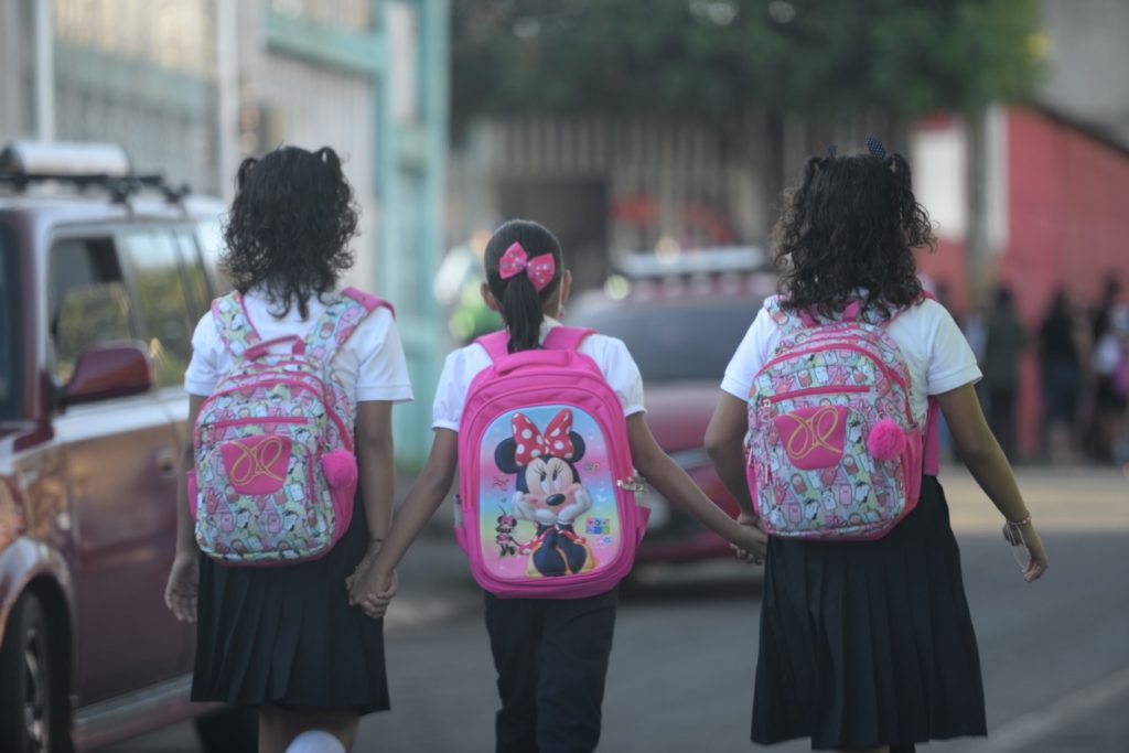 niños, clases, covid-19, contagio,
