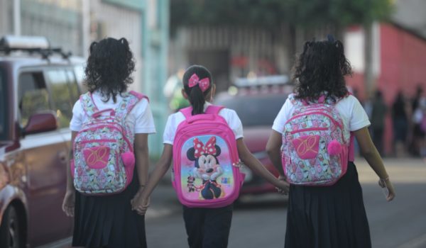 niños, clases, covid-19, contagio,