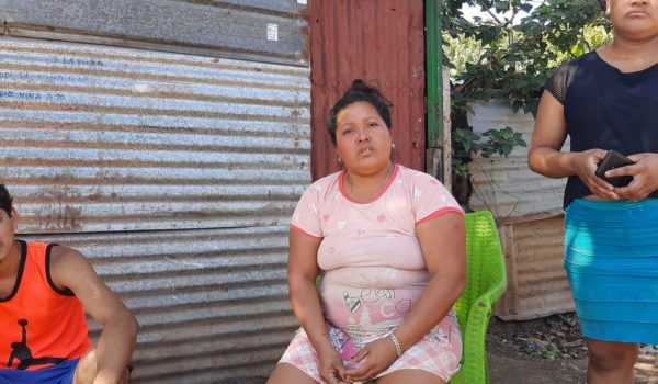 Manuela Umaña culpa a la Alcaldía de Tipitapa por la muerte de su suegra, Cándida Rosa Vivas Calero. LA PRENSA.