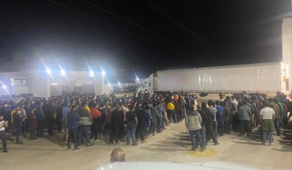 México detiene a 38 nicaragüenses que viajaban en un camión