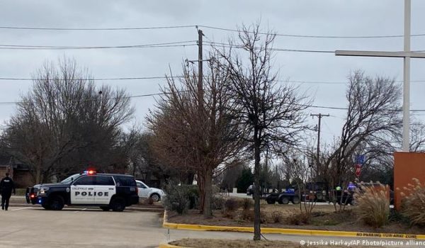 Un hombre toma rehenes en sinagoga de Texas en EE.UU.
