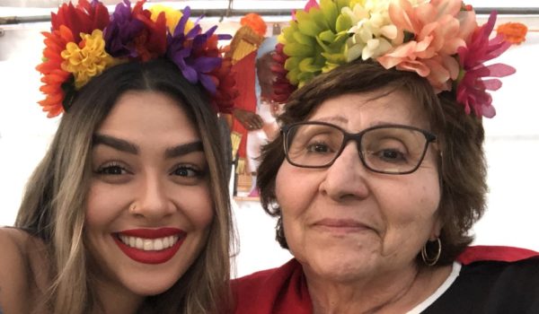 Qué es el «factor abuela» y cómo ayuda a la conservación del español en EE.UU.