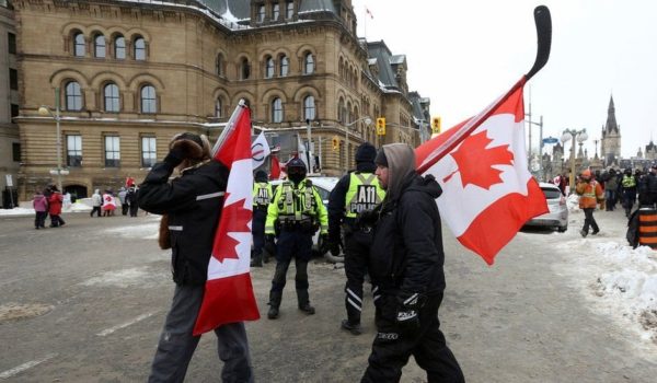 Covid: Ottawa declara el estado de emergencia por la protesta de camioneros contra la vacuna obligatoria en Canadá