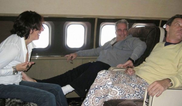 Excolaborador de Epstein hallado muerto en prisión