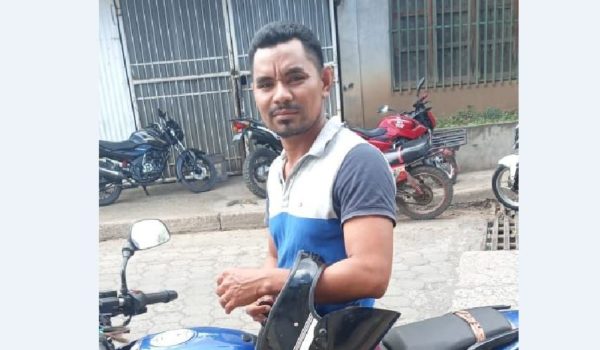 Policía libera al profesor Candelario Zamorán, miembro de la Alianza Cívica