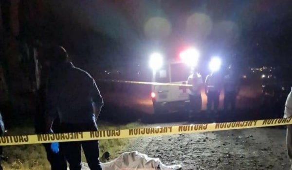 La Policía acordonó el sitio donde fue encontrado el cadáver de Franklin Josué Hernández. LA PRENSA/Cortesía.