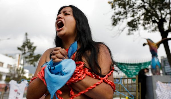 Ecuador: la Asamblea Nacional aprueba el aborto para casos de violación en determinados plazos