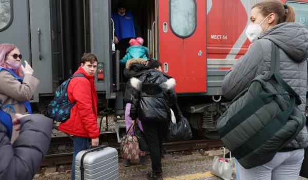 Rusia y Ucrania | «Estamos tranquilos, pero preparados para irnos»: así viven algunos latinoamericanos residentes en Ucrania el conflicto con Rusia