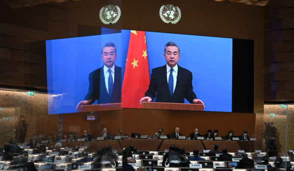China pide negociaciones «directas» entre Rusia y Ucrania