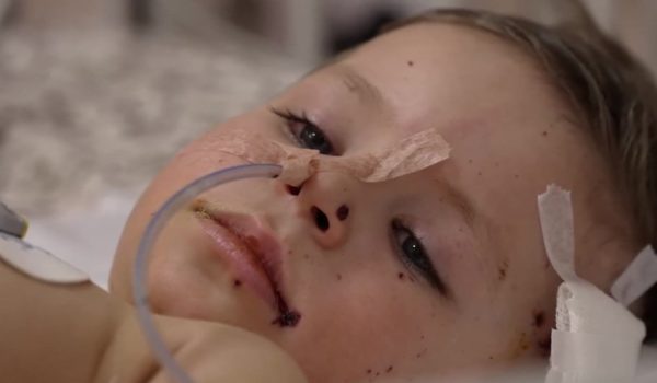 Rusia y Ucrania | «Miré al suelo y vi a mi pequeña nieta con la cabeza completamente destrozada»: las desgarradoras historias que deja el bombardeo en Mariúpol