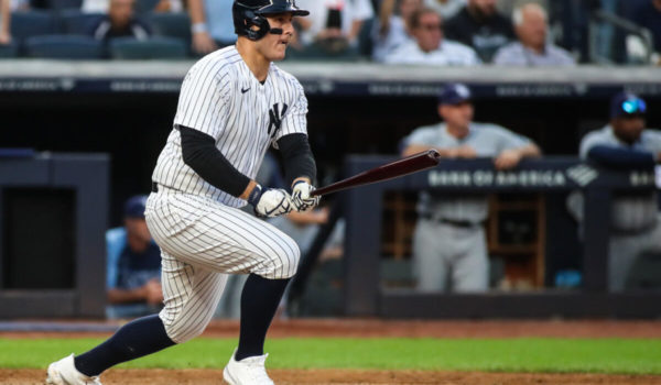 Anthony Rizzo regresa a los Yanquis por dos años y 32 millones de dólares
