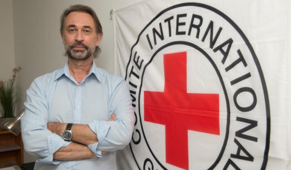¿Quién es Thomas Ess, el jefe de misión de la CICR a quien el régimen expulsó del país?
