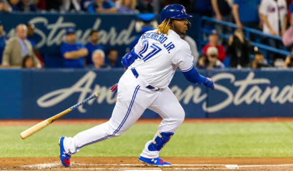 Vladimir Guerrero Jr. logra cuantioso aumento salarial con los Azulejos