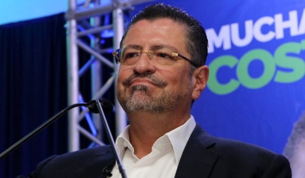 Costa Rica: 4 desafíos de Rodrigo Chaves como presidente para convertir de nuevo a su país en ejemplo de bienestar social