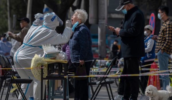 Covid: China reporta las primeras muertes en el país desde 2020 en la confinada Shanghái