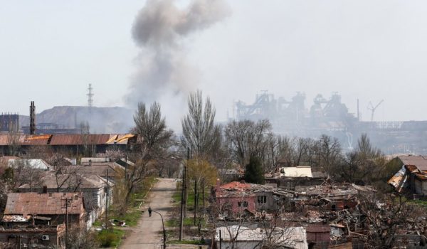 Mariúpol: los últimos militares ucranianos que resisten en una gigantesca siderúrgica de la ciudad