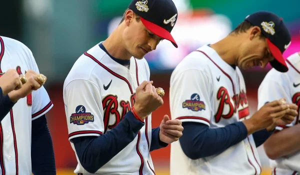 Esta es la súper joya que los Bravos recibieron  tras ganar la Serie Mundial