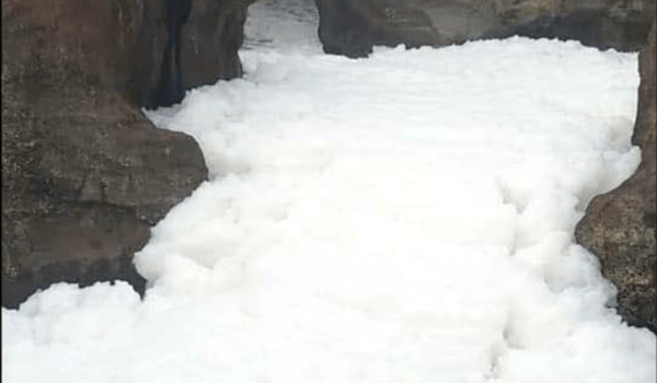 Alertan de posible espuma tóxica en el Cañón de Somoto