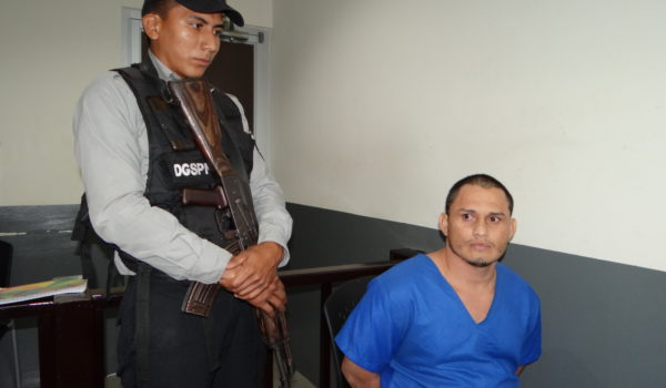 Policía detiene a excarcelado político, en un contexto de asedio policial por aniversario de inicio de protestas