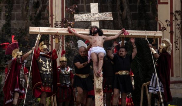 Viacrucis de Iztapalapa: la olvidada historia de cómo surgió una de las representaciones de Semana Santa más importantes del mundo