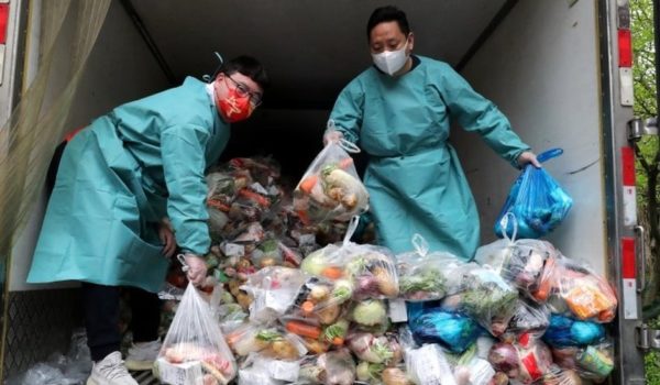 Covid-19: algunos habitantes de Shanghái están «quedándose sin comida» en medio del estricto confinamiento