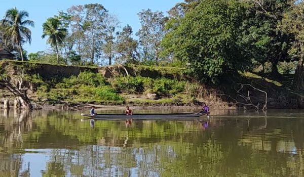 Colonos obligan a 7 comunitarios de la comunidad indígena de Sangnilaya a abandonar sus labores de pesca