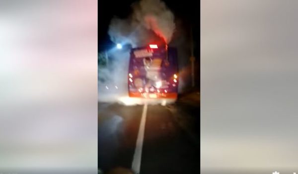 Unidad de la ruta 210 toma fuego mientras hacía su último recorrido hacia Ciudad Sandino