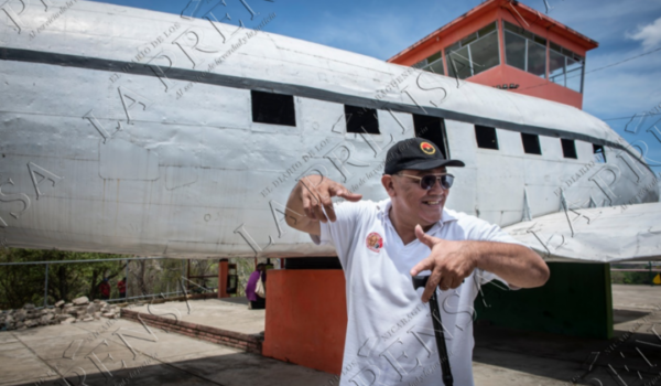 Chino Enoc confirma que está en Managua y denuncia asedio policial luego que en sus redes sociales anunciara que viajaría